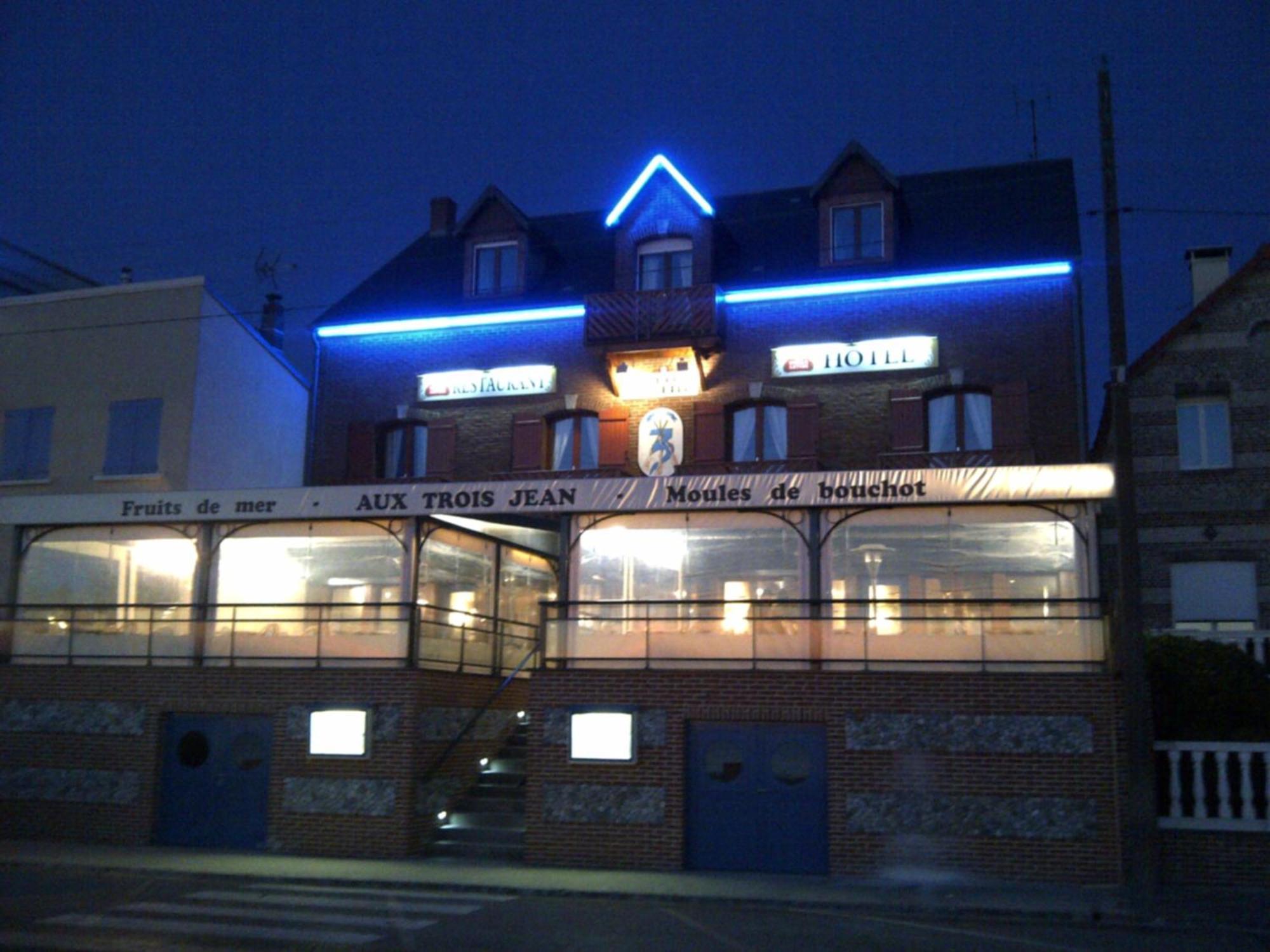 Hotel Aux Trois Jean Le Crotoy Exterior foto